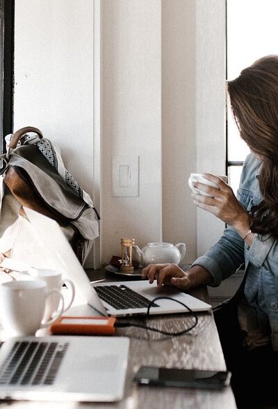 Ventiladores Portátiles Para Sofocos: Lo Que Dice La Ciencia y Cuál Elegir