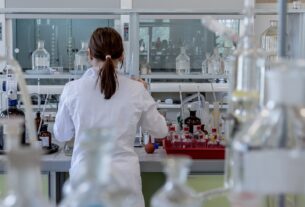 La testosterona en la mujer: Por qué también importa en la menopausia.