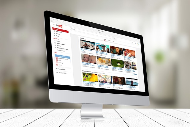 Videos de YouTube de fitness para mujeres +50: cómo empecé a moverme sin vergüenza y contra la menopausia