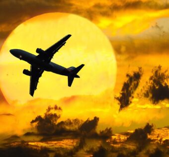 Cómo viajar en avión con medicamentos hormonales